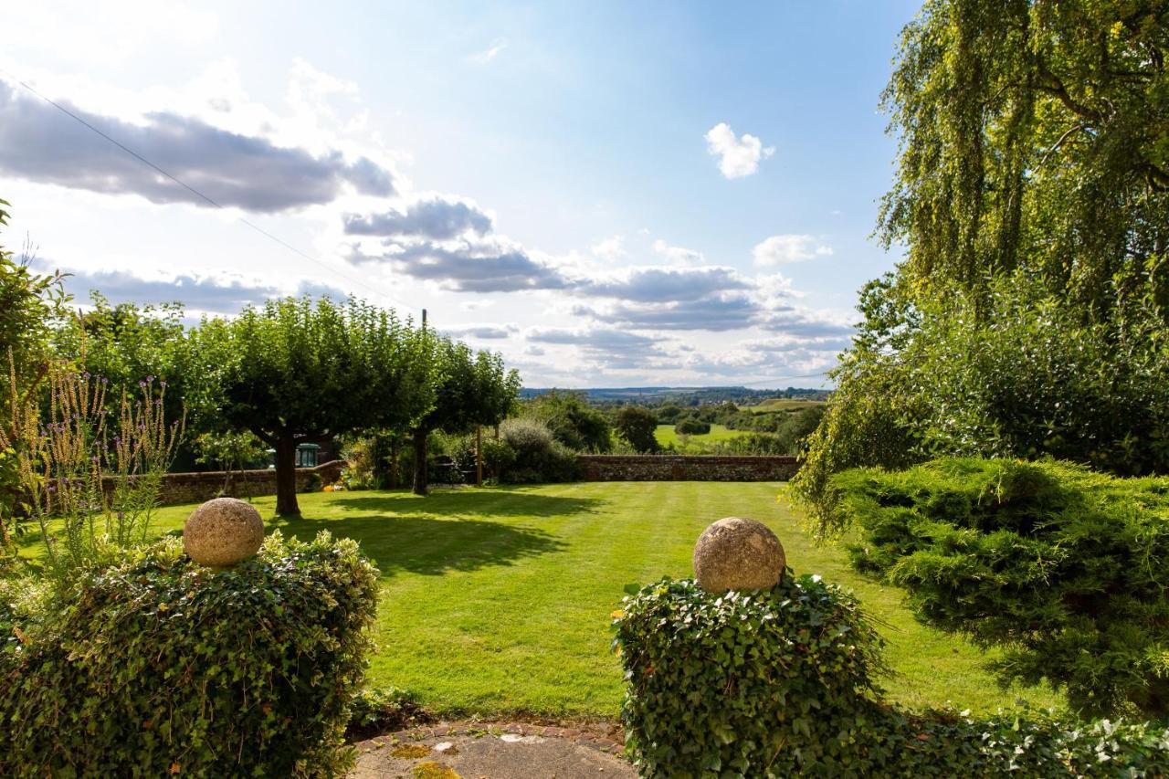Pounce Hall -Stunning Historic Home In Rural Essex 萨弗伦沃尔登 外观 照片
