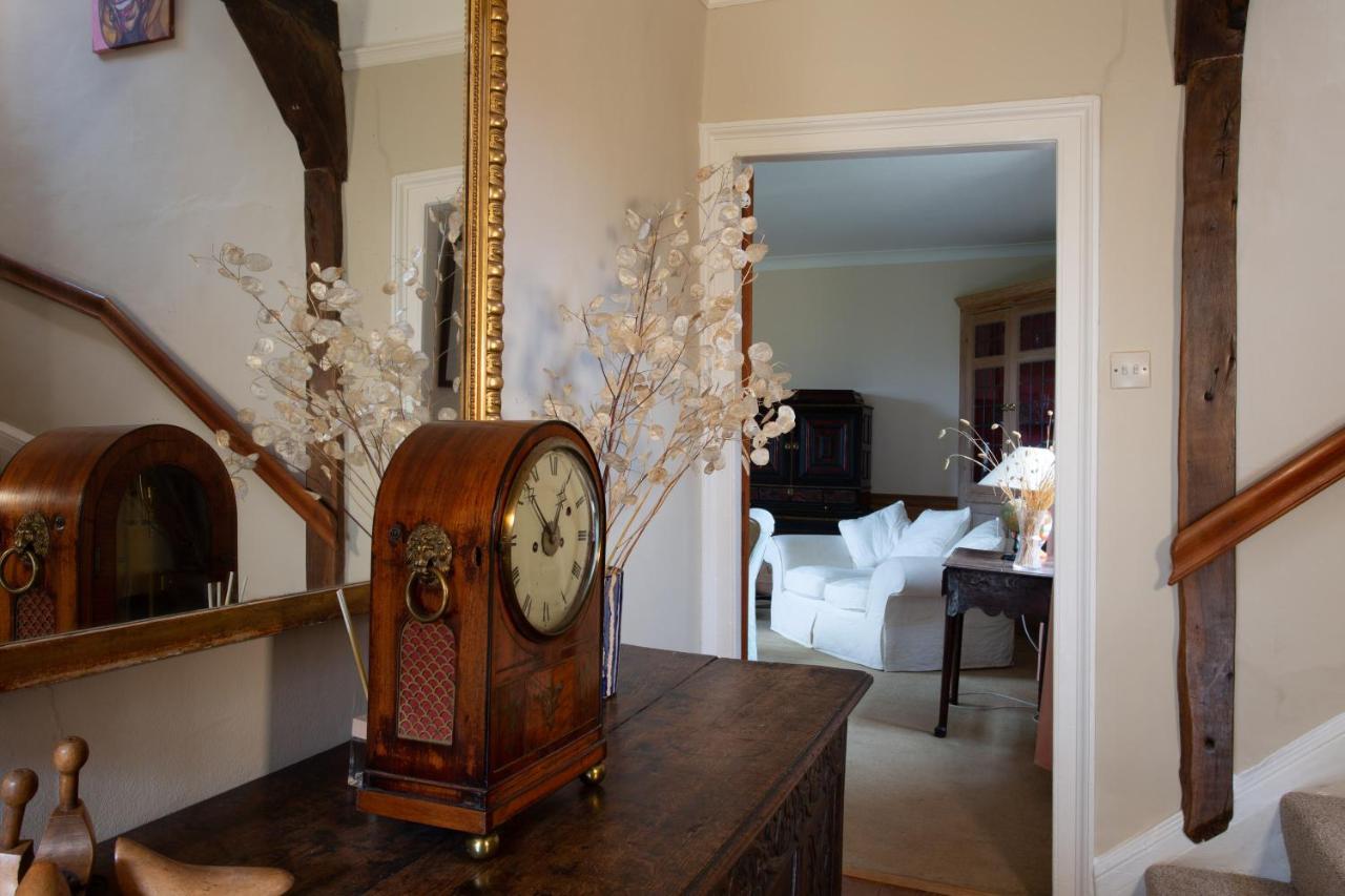 Pounce Hall -Stunning Historic Home In Rural Essex 萨弗伦沃尔登 外观 照片