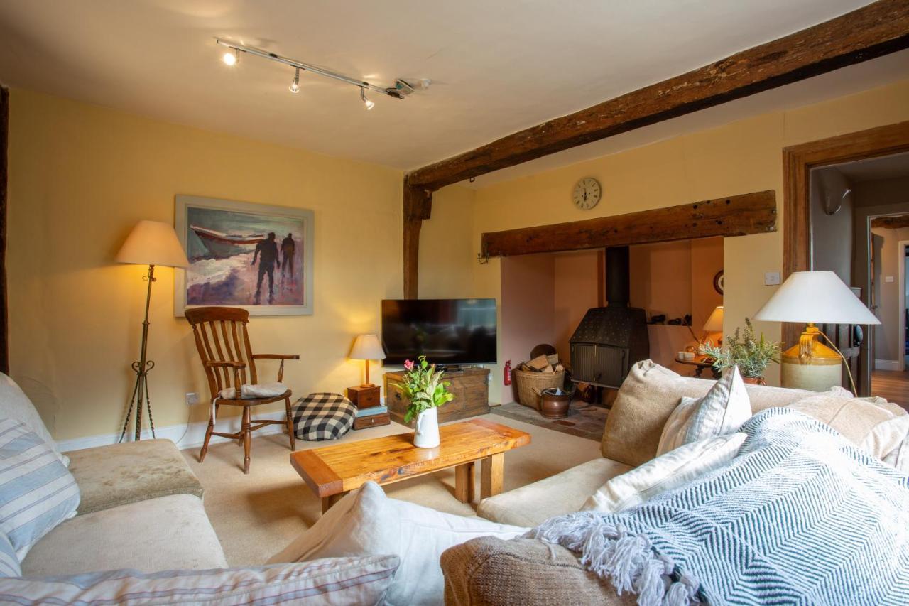 Pounce Hall -Stunning Historic Home In Rural Essex 萨弗伦沃尔登 外观 照片