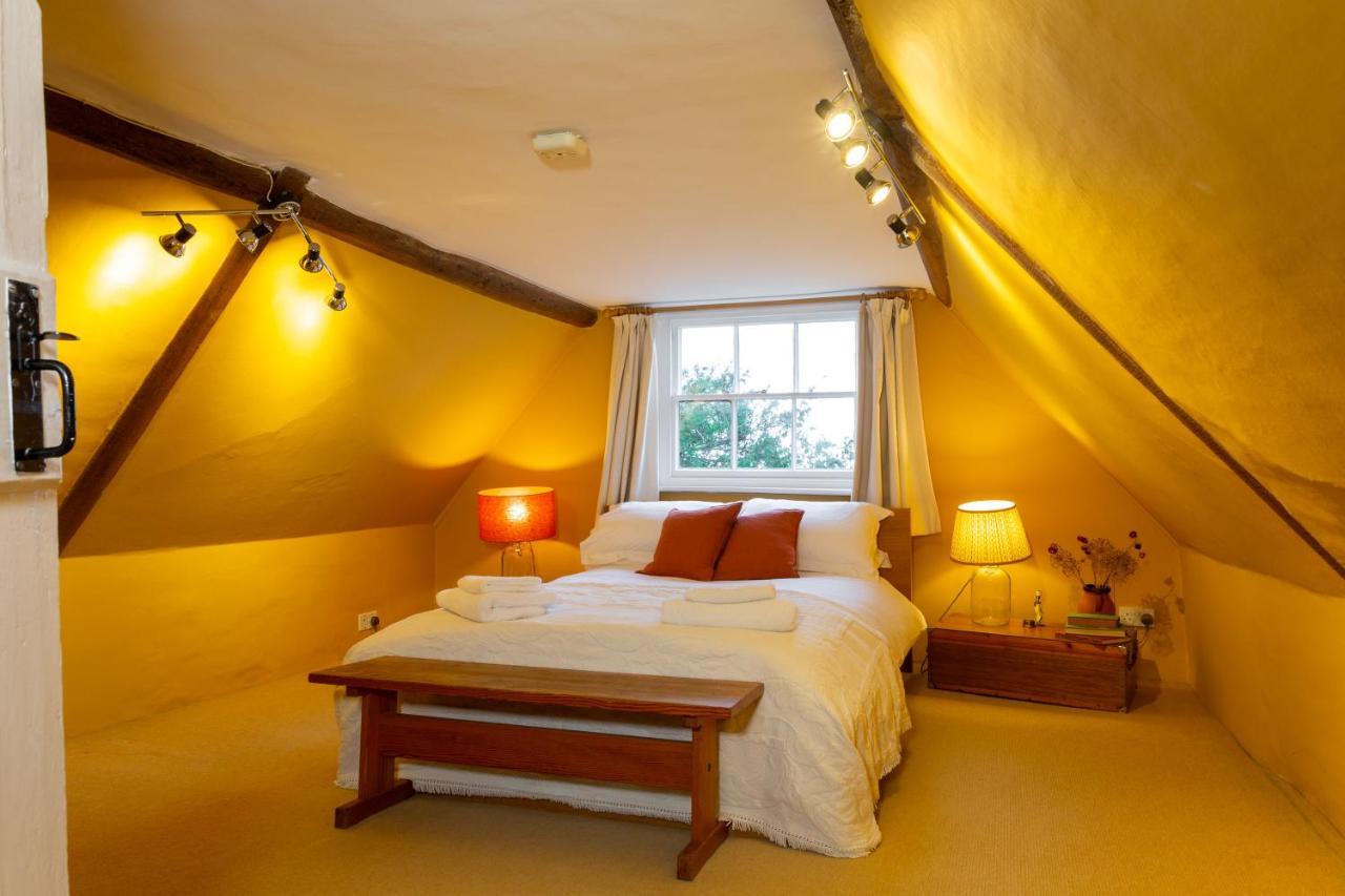 Pounce Hall -Stunning Historic Home In Rural Essex 萨弗伦沃尔登 外观 照片