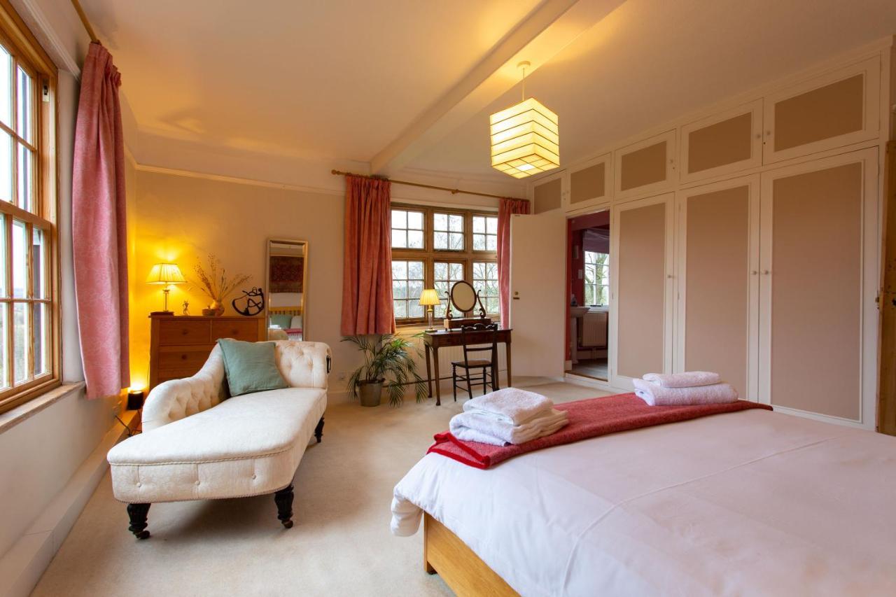 Pounce Hall -Stunning Historic Home In Rural Essex 萨弗伦沃尔登 外观 照片